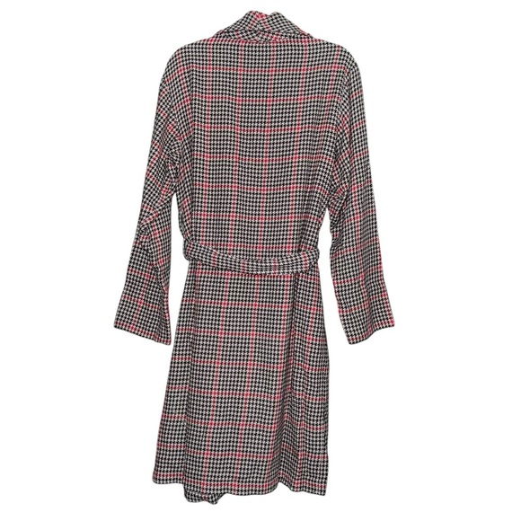 Pottery Barn Houndstooth Robe - Picture 2 of 6